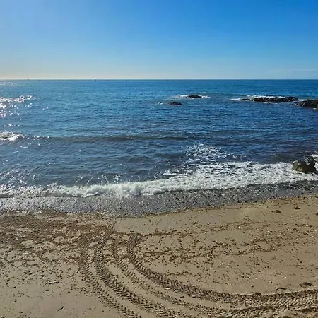 Luxury Renovated 2br - Oceanviews - Pool - Torremuelle
