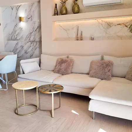 Luxury Renovated 2br - Oceanviews - Pool - Torremuelle