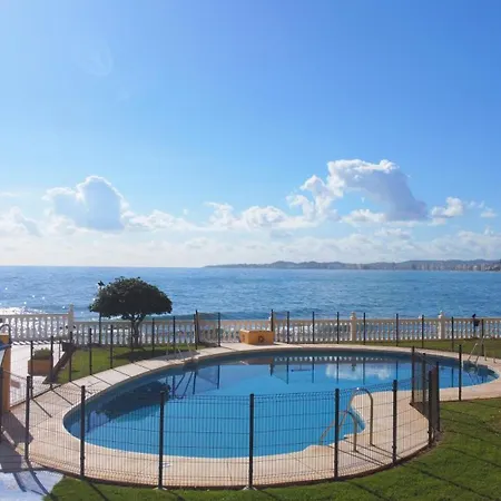 Luxury Renovated 2br - Oceanviews - Pool - Torremuelle Apartment Benalmadena