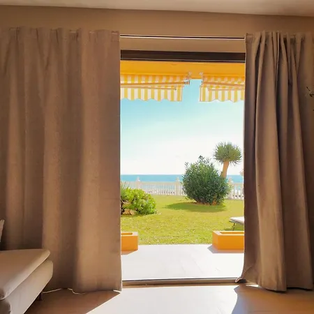 Luxury Renovated 2br - Oceanviews - Pool - Torremuelle