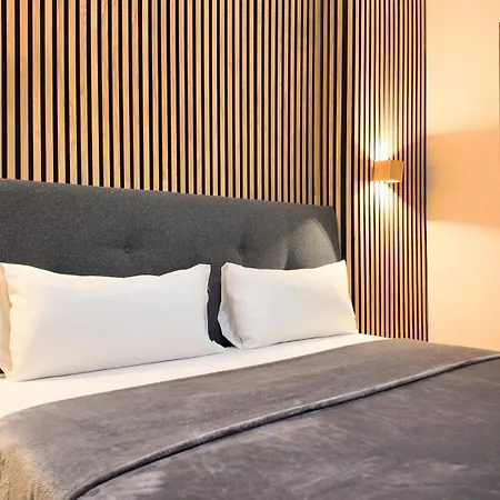 Luxury Renovated 2br - Oceanviews - Pool - Torremuelle